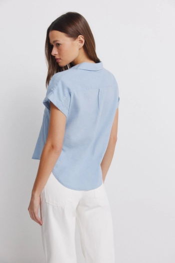 Лляна сорочка з коротким рукавом