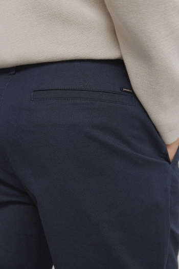 Чиносы узкого кроя с микропринтом