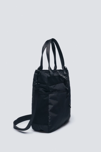 Спортивная сумка из переработанного полиэстера