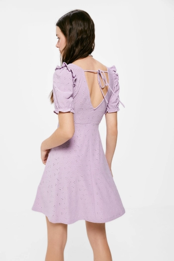 Коротка сукня з фактурної тканини