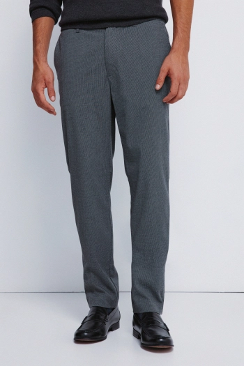 Штани з фактурної тканини крою slim fit