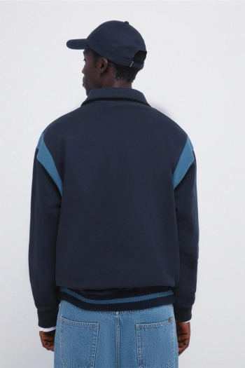 Світшот із високим коміром