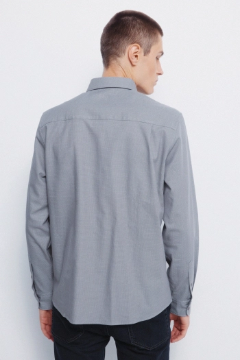 Классическая рубашка двухцветной структуры