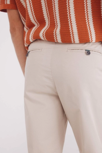 Комфортні штани-чінос Slim fit