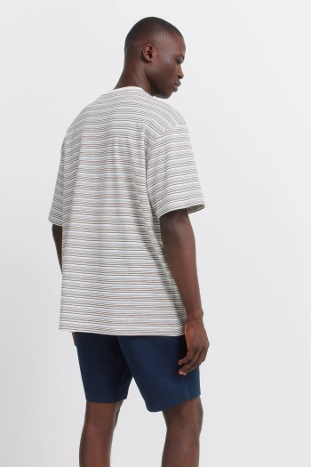 Гладкие бермуды комфортного кроя