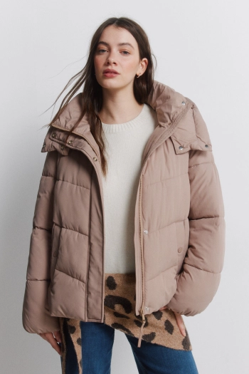 Стеганая куртка с капюшоном