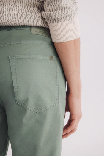 Брюки Slim fit с 5 карманами