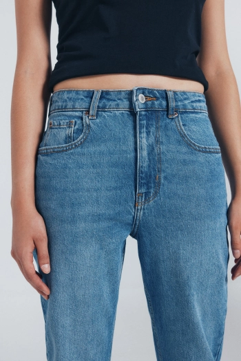 Джинсы Mom Fit