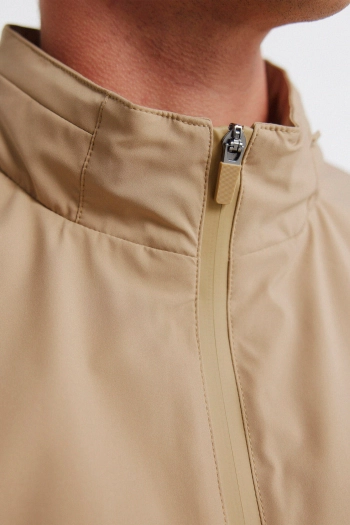 Легкая демисезонная куртка