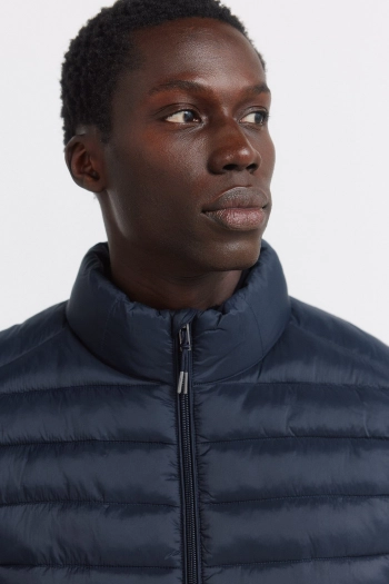 Жилет із застібкою