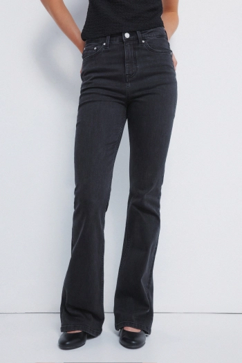 Джинсы Bootcut