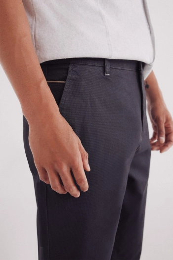 Брюки-чиносы кроя Slim fit с микропринтом