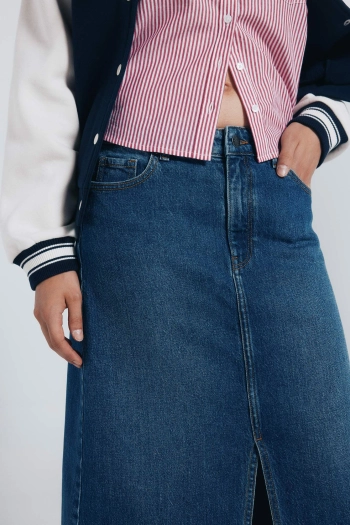 Джинсова спідниця міді з розрізом