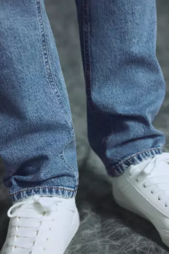 Джинсы Regular fit голубого цвета