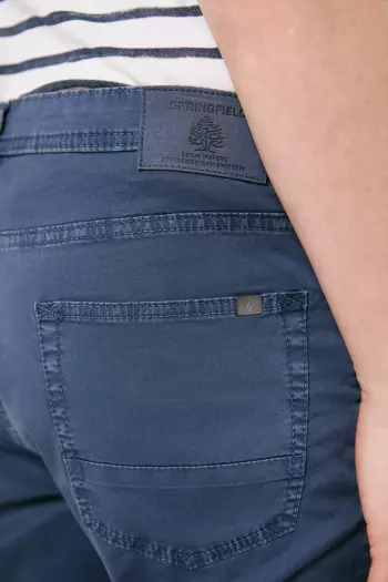 Легкі кольорові штани крою Slim fit із п'ятьма кишенями
