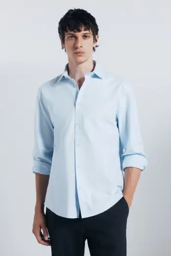Легка оксфордська сорочка