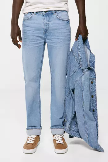 Легкие джинсы кроя regular fit