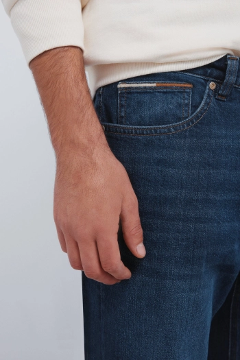 Джинси Regular Fit з ефектом потертості