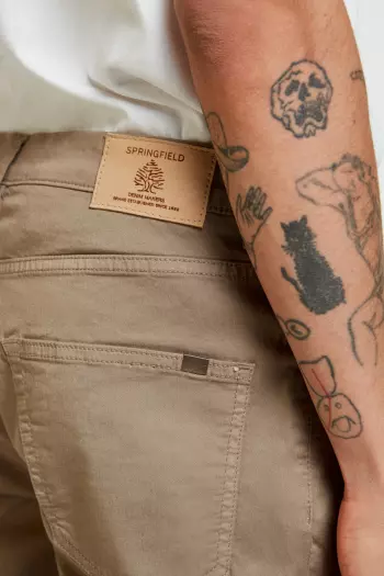 Легкие шорты-бермуды Slim Fit с 5 карманами