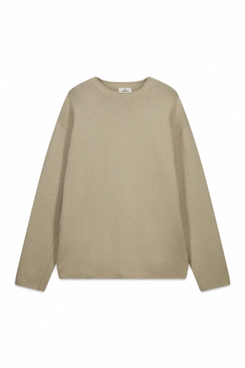 Светр вільного крою