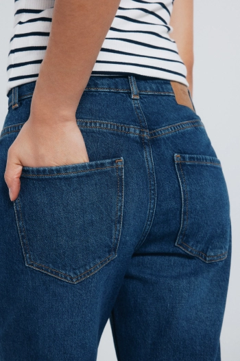 Джинсы Mom Fit