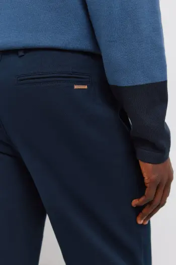 Штани чинос regular fit