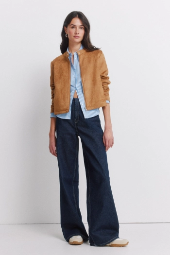 Коротка куртка з еко-замші