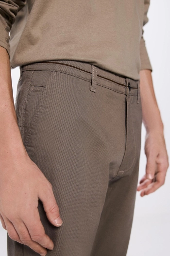 Штани-чінос з мікропринтом Slim fit
