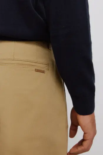 Штани чинос regular fit