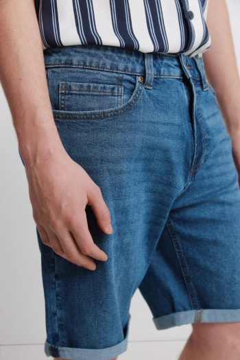 Базовые джинсовые бермуды slim fit