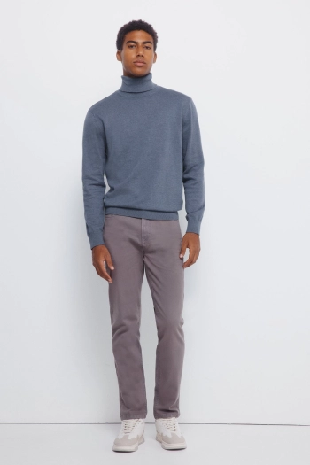 Базовый джемпер с высоким воротом