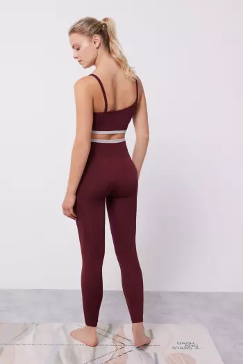 Бесшовные леггинсы Comfort бордового цвета