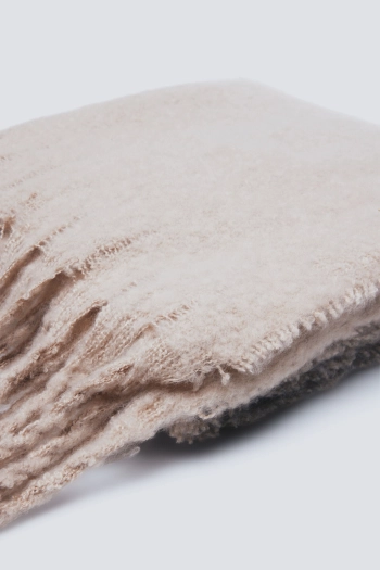 Однотонный шарф из мягкой ткани