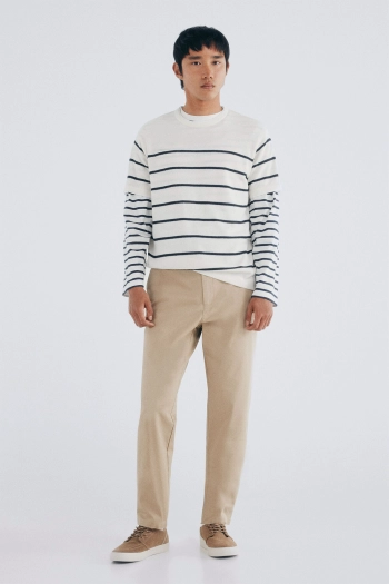 Легкие удобные брюки-чинос slim fit