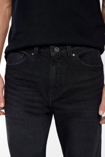 Чорні джинси крою Regular fit з потертостями