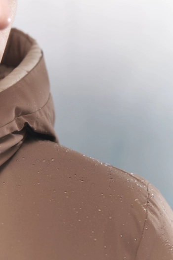 Тепла куртка-пуховик