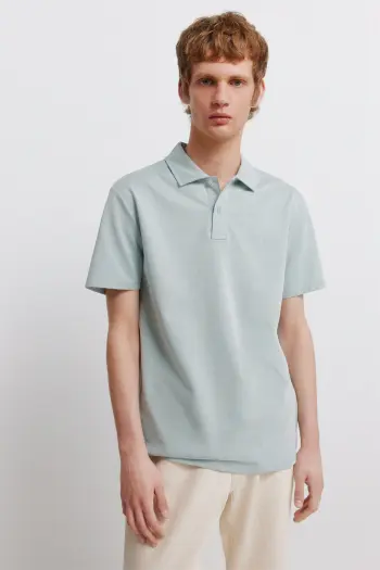 Однотонное поло приталенного кроя slim fit