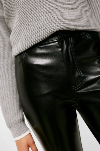 Черные брюки из искусственной кожи