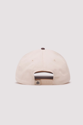 Кепка із вишивкою