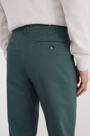 Брюки-чиносы кроя Slim fit с микропринтом