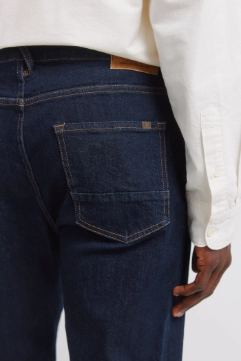 Джинсы Slim fit