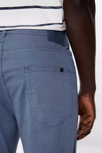 Легкие цветные брюки кроя Slim fit с 5 карманами