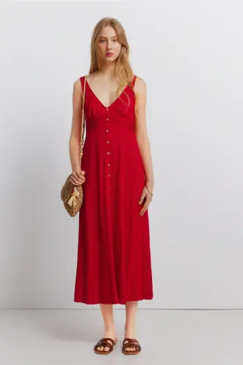 Сукня міді в романтичному стилі на бретелях