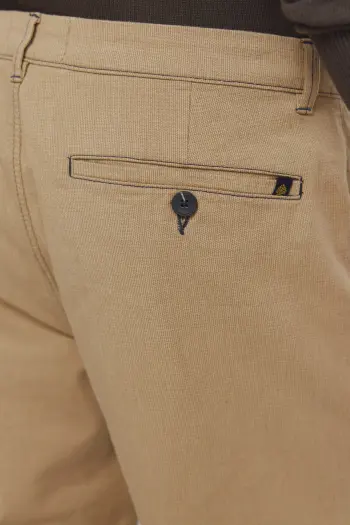 Штани чінос з вельвету крою slim fit