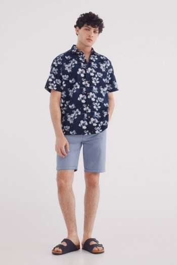 Легкі шорти-бермуди slim fit