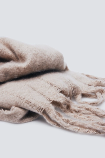 Однотонный шарф из мягкой ткани