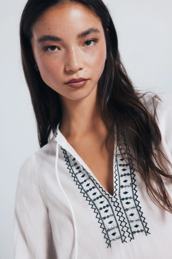 Блуза бохо с вышивкой