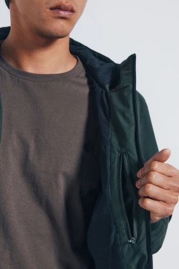 Технічна стьобана куртка