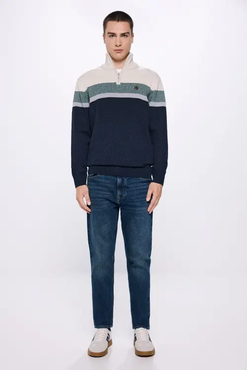 Джинсы Slim fit