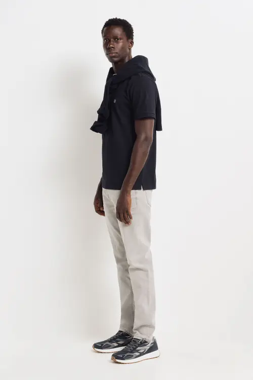 Серые джинсы slim fit